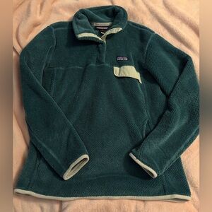 Patagonia Women's green  Fleece Pullover